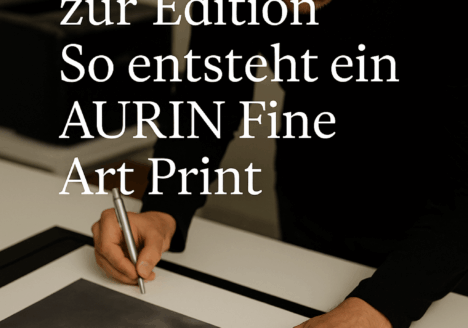 „Fotograf signiert Fine Art Print mit Text: Vom Moment zur Edition – So entsteht ein AURIN Fine Art Print.“
