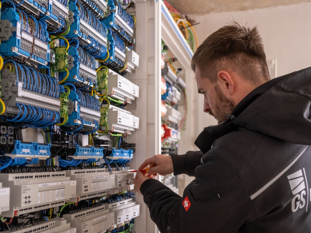 Baustellenfotografie: Elektroinstallation im Ausbau